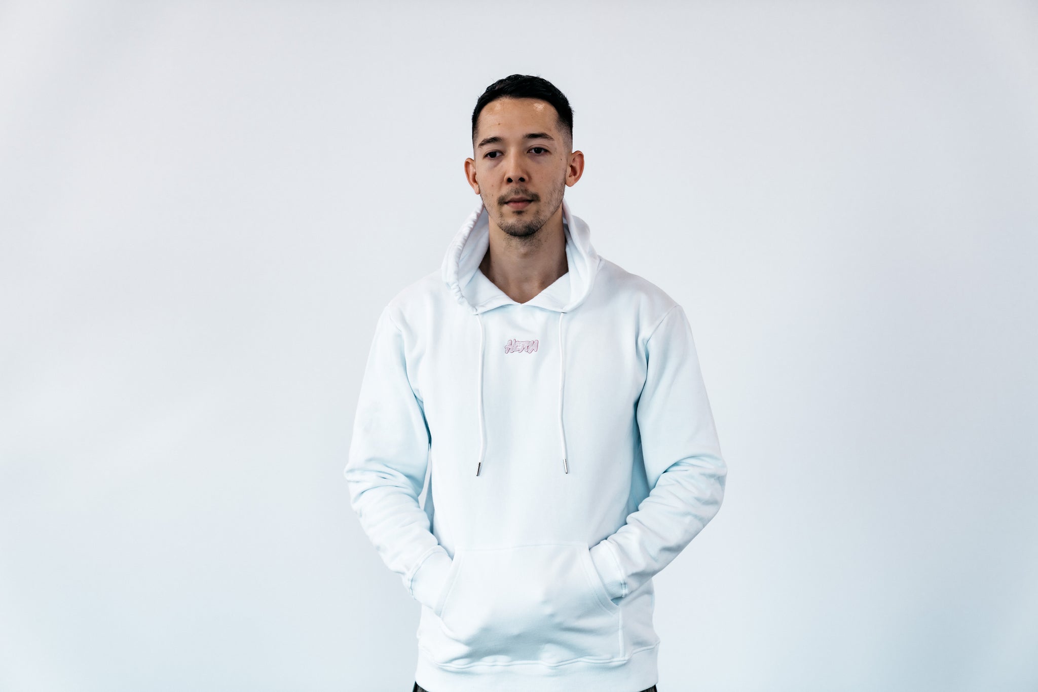 Heria Patch Hoodie - White 3c