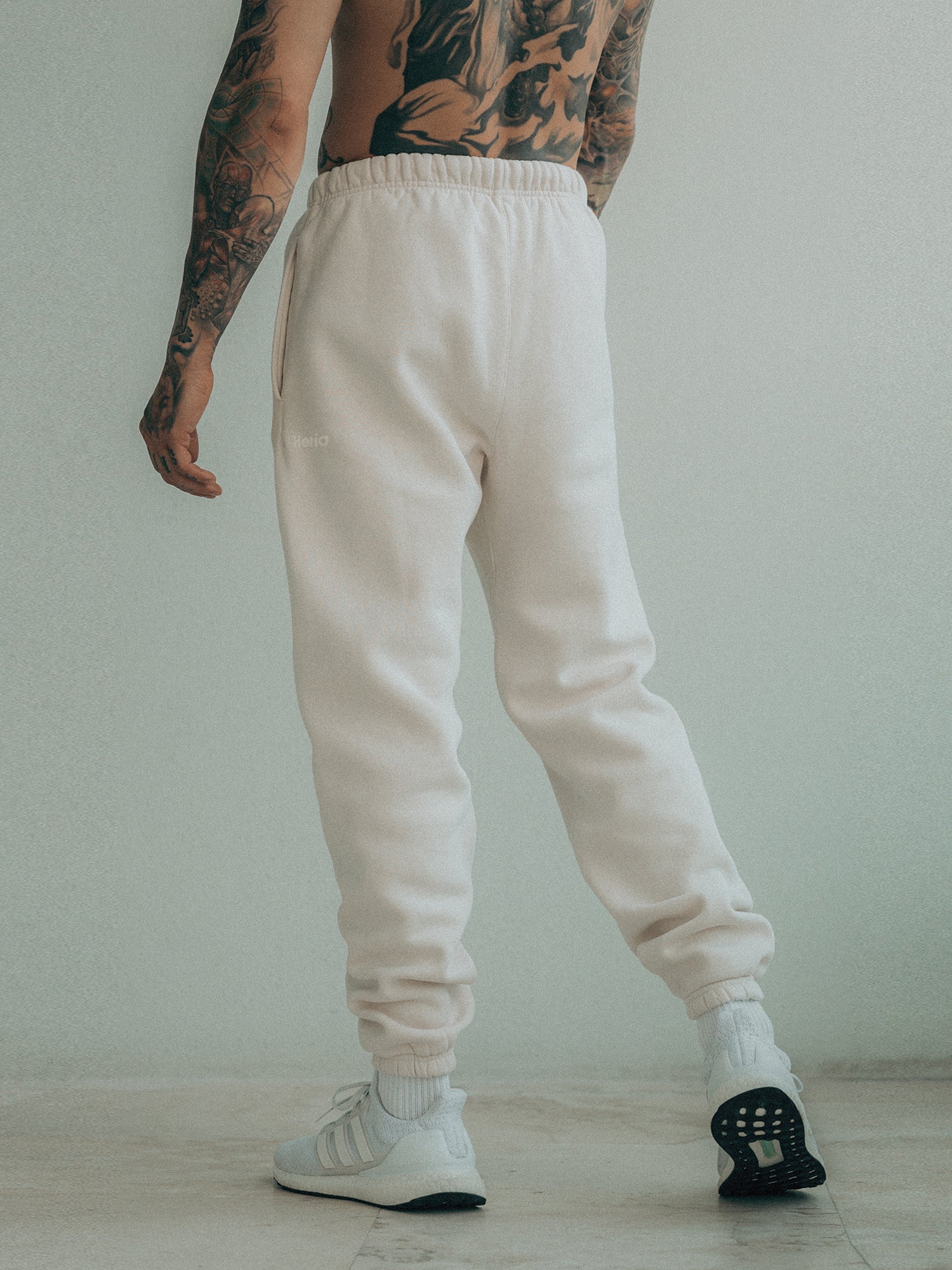 Heria Everyday Relaxed Fit Joggers Cream Chris Heria