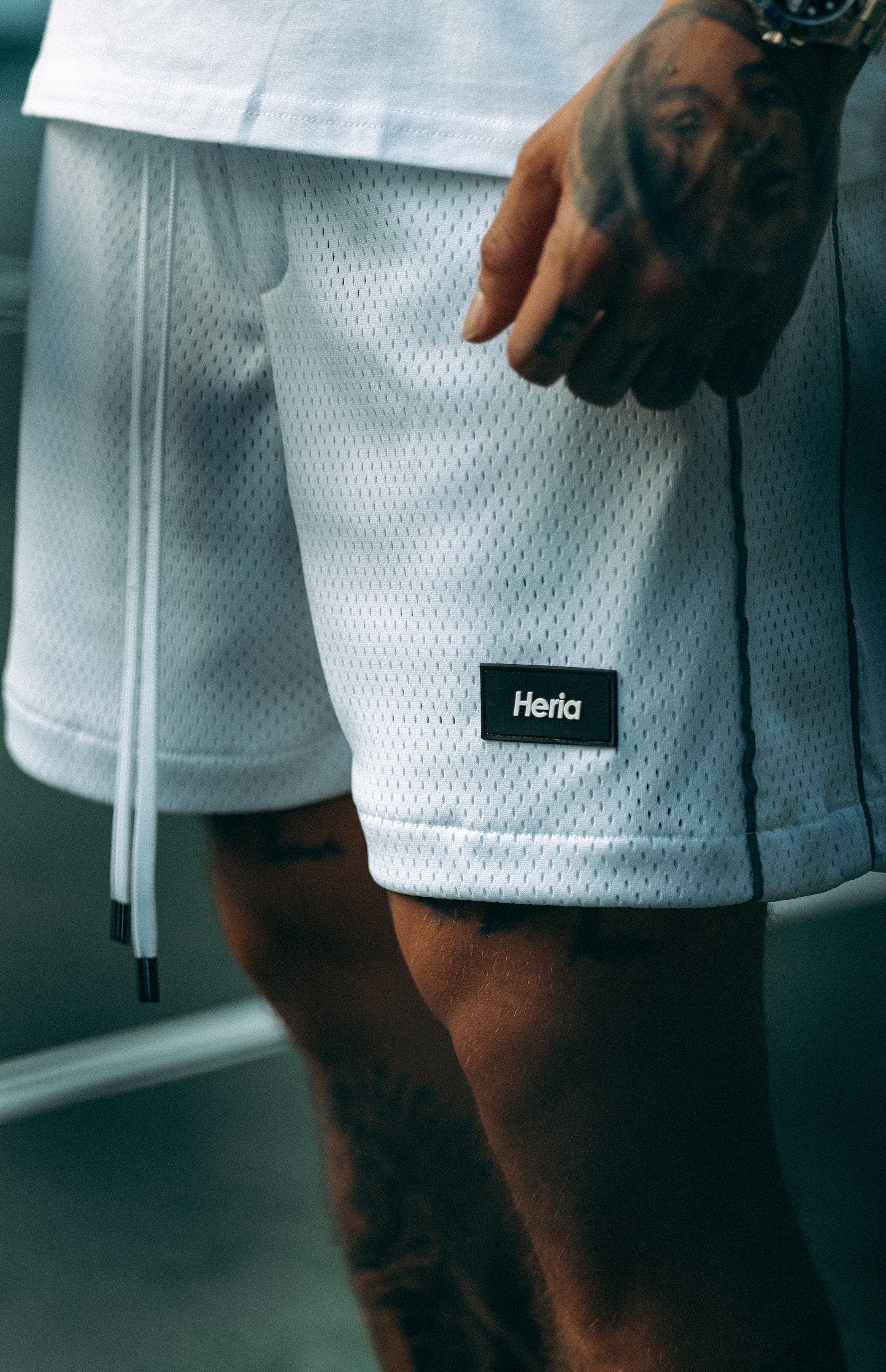 Heria Mesh Shorts with 3M Reflective Piping - White 5c